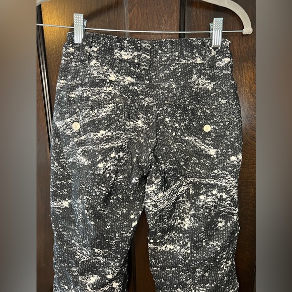 Kids Spyder Ski Pants Size 8, excellent condition. Super cute and stylish. - Picture 9 of 15